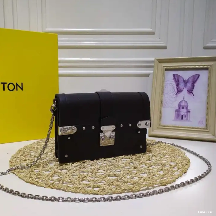 Fashionrep 20B570015 LV Bags 0810